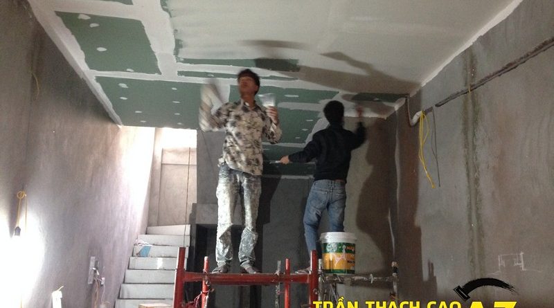Thi công sơn bả matit trần thạch cao phòng bếp nhà anh Nhâm đường An Dương, Yên Phụ