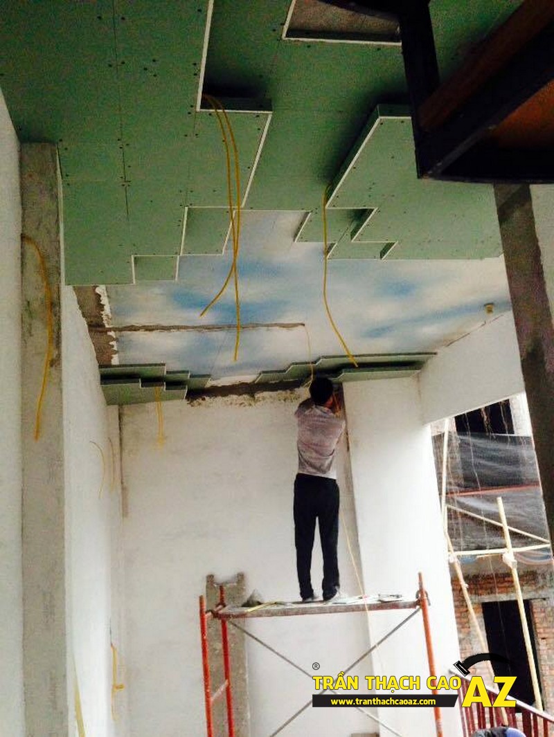 Thi công trần thạch cao cho quán cafe tại phố Triệu Việt Vương, Hai Bà Trưng, Hà Nội