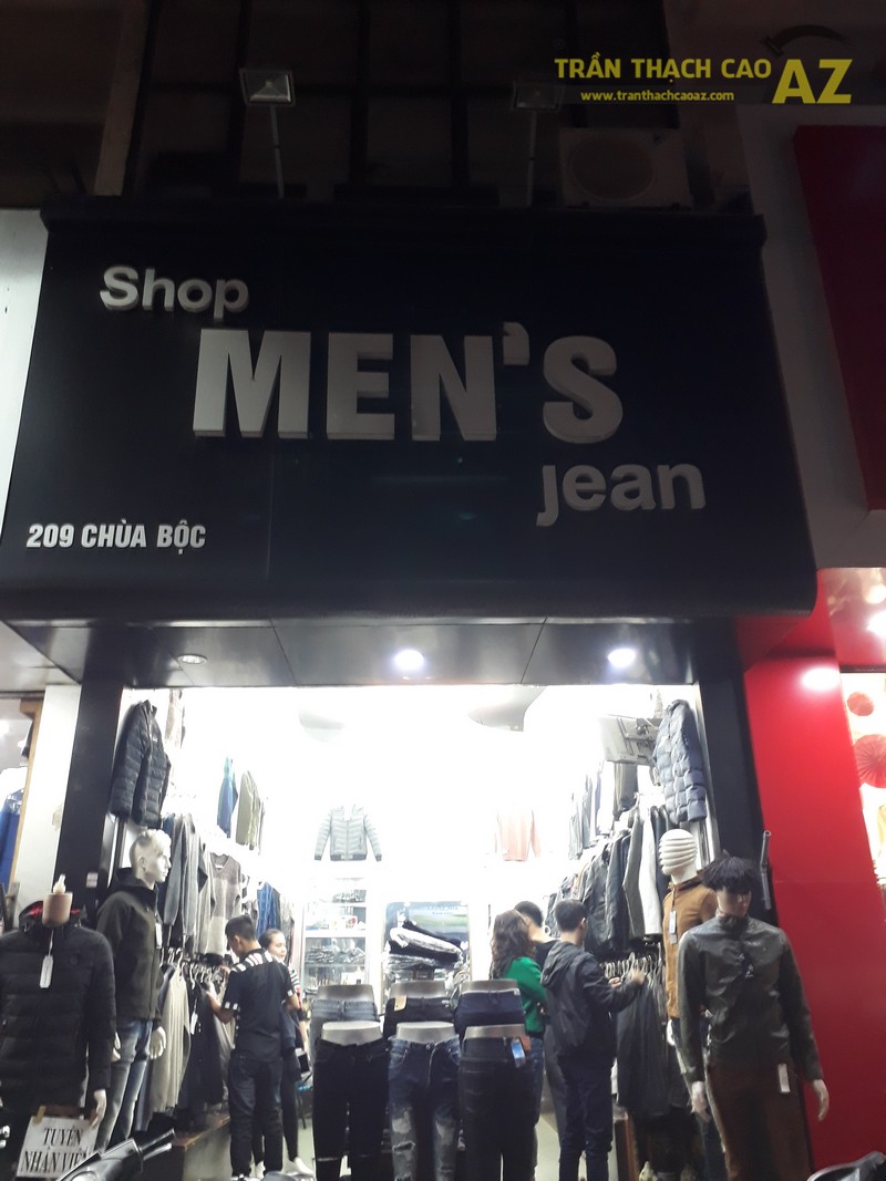 Cận cảnh thiết kế trần thạch cao đẹp cực cá tính của shop MEN's Jean, 209 Chùa Bộc - 05