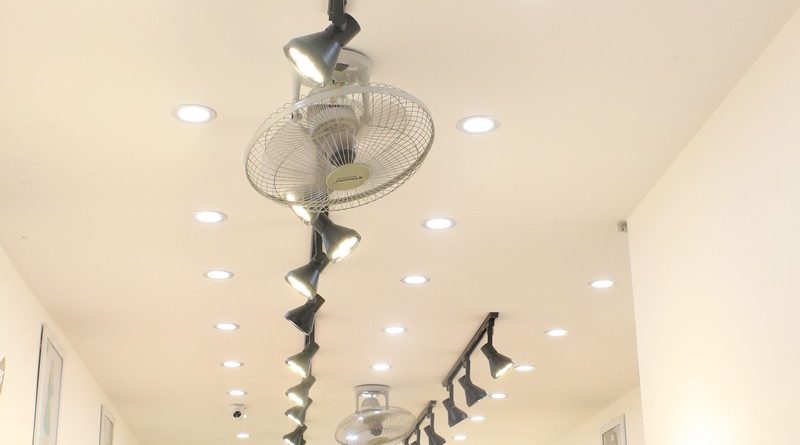 Mê mẩn thiết kế trần thạch cao shop nhỏ đẹp sang chảnh của Kenva, số 223 Chùa Bộc