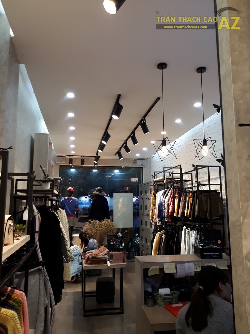 Trần thạch cao cho cửa hàng thời trang Flyns House, 11 chùa Bộc, Đống Đa, Hà Nội