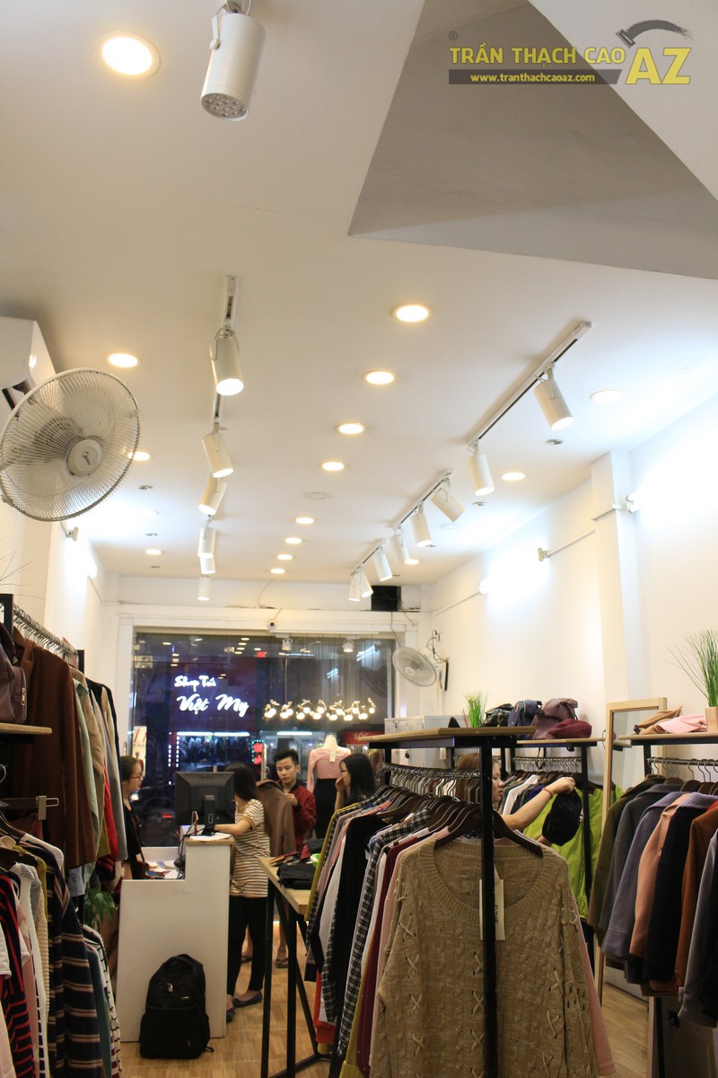 Trần thạch cao cho cửa hàng thời trang RED shop