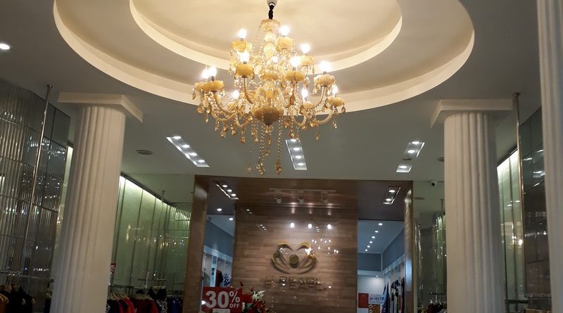 Vẻ đẹp quyến rũ cực đẳng cấp của thiết kế trần thạch cao shop S.PEARL, tại Tràng Tiền