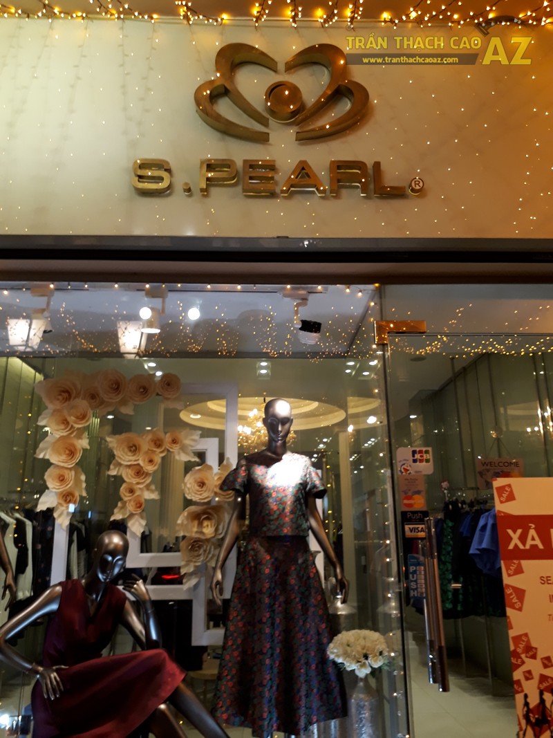 Vẻ đẹp quyến rũ cực đẳng cấp của thiết kế trần thạch cao shop S.PEARL, tại Tràng Tiền - 06