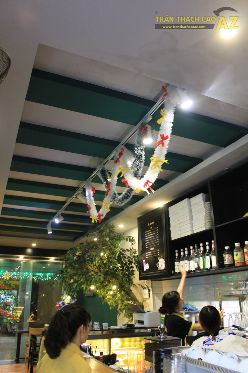 Mẫu trần thạch cao quán cafe đẹp nổi bật, ấn tượng của Gemini coffee Nam Đồng - 04