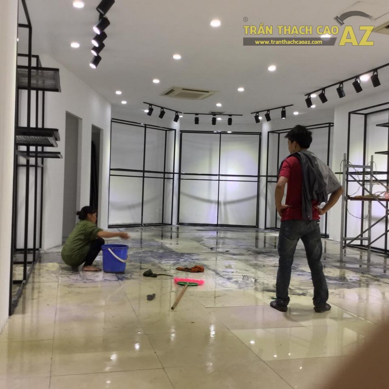 Thi công trần thạch cao cho cửa hàng thời trang trên phố Thái Thịnh quận Đống Đa