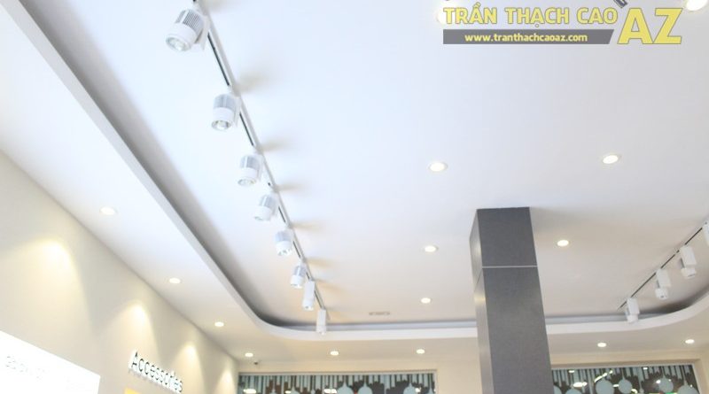 Trần thạch cao giật cấp hiện đại kết hợp đèn led rọi tại cửa hàng điện thoại 98 Thái Hà