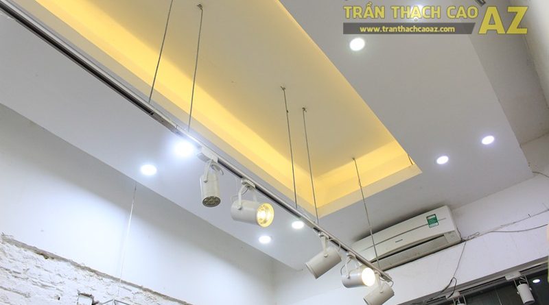 Mẫu trần thạch cao shop đẹp, độc, lạ của Thời trang xuất khẩu 37 phố Huế
