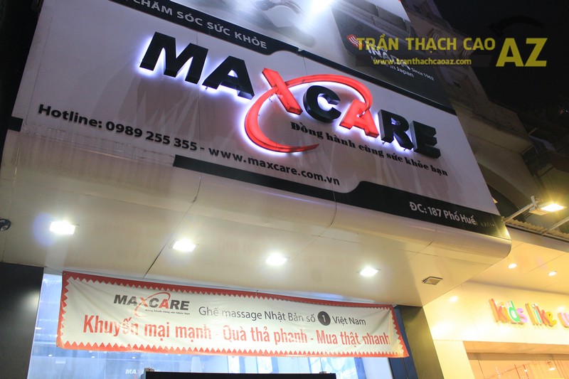 Trần thạch cao cửa hàng thiết bị chăm sóc sức khỏe Maxcare 187 Phố Huế