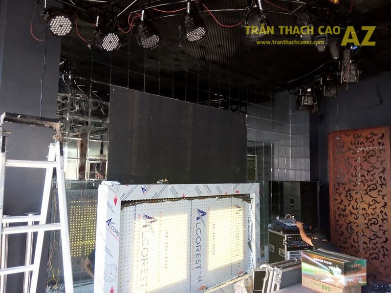 Tổng hợp hình ảnh thi công trần thạch cao cho quán Anne Queen Bar, Hà Nội