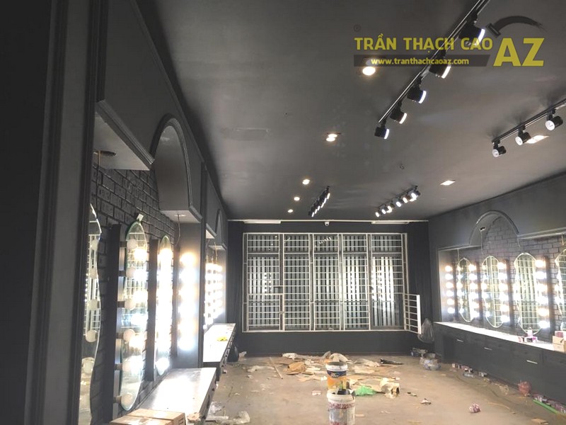 Làm trần thạch cao màu đen cá tính cho salon tóc Hoàng Oanh, Cầu giấy, Hà Nội - 02 Làm trần thạch cao màu đen cá tính cho salon tóc Hoàng Oanh, Cầu giấy, Hà Nội - 02